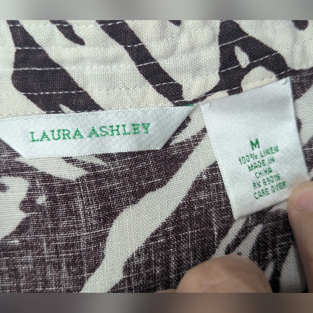 Laura Ashley Medium 100% Linen Full Button Down Brown/White Excellent Condition - Picture 7 of 10